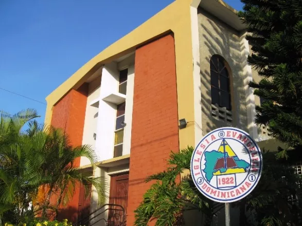 Ladrones saquean Iglesia Evangélica Dominicana en Puerto Plata