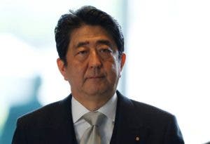 Shinzo Abe viaja a cumbre con China y Corea del Sur