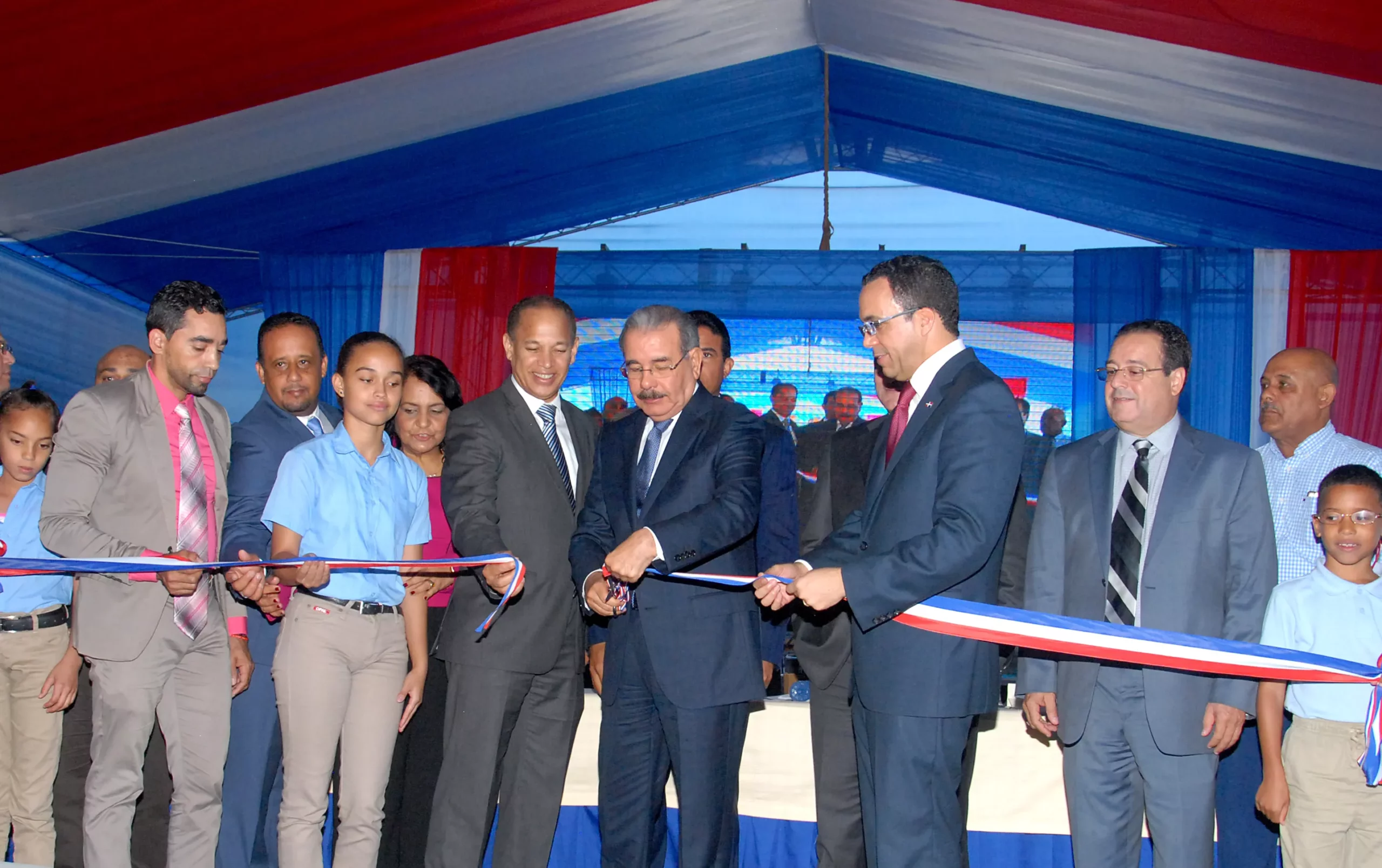 Danilo Medina entrega dos centros educativos en Jarabacoa