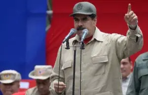 Maduro anuncia expansión de milicia a medio millón de civiles con fusil en mano