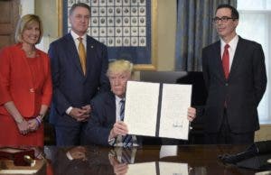 La odisea judicial del decreto migratorio de Trump