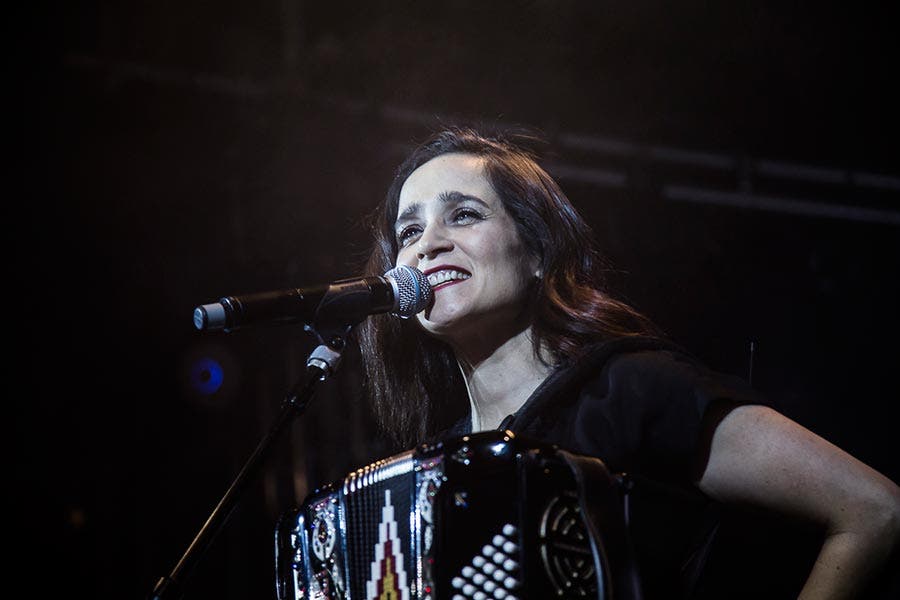 Julieta Venegas empezará a escribir canciones para su próximo disco a finales de año