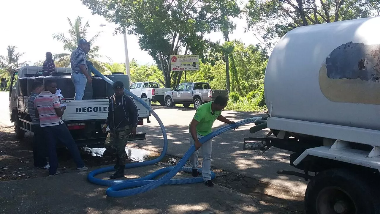 Autoridades decomisan 1, 700 litros de leche en Puerto Plata