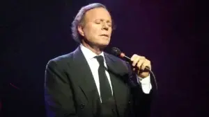 “México & Amigos”, un homenaje de Julio Iglesias a los compositores mexicanos