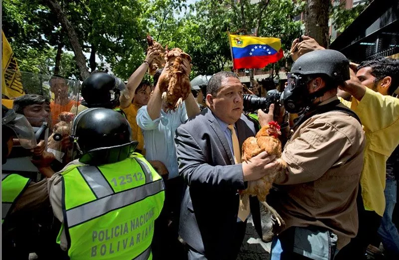 Oposición y chavismo retoman la calle con alta tensión en Venezuela