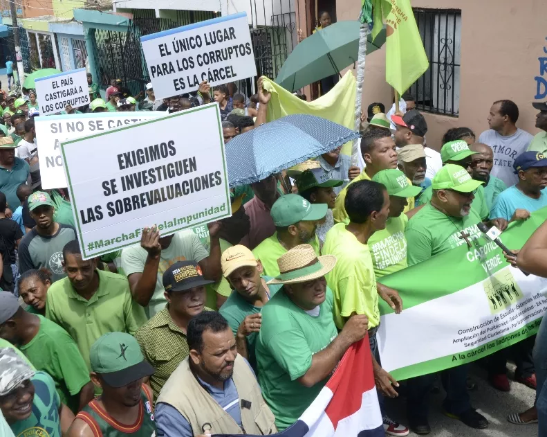 Movimiento Verde realiza jornada barrial en Capotillo