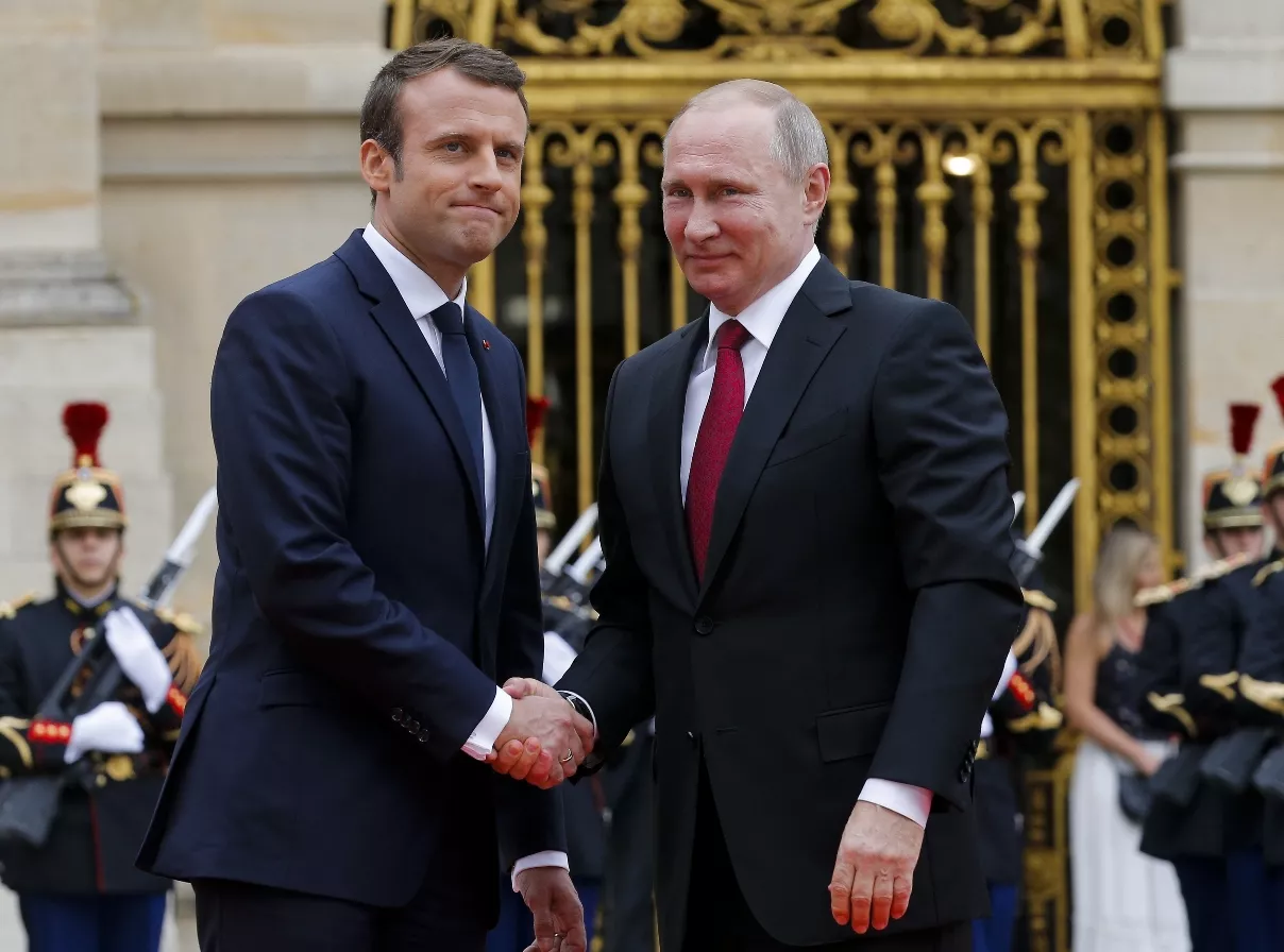 Macron y Putin trazan plan de cooperación