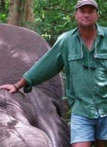 Famoso cazador muere aplastado por elefante