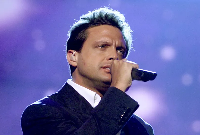 Luis Miguel se ve relajado