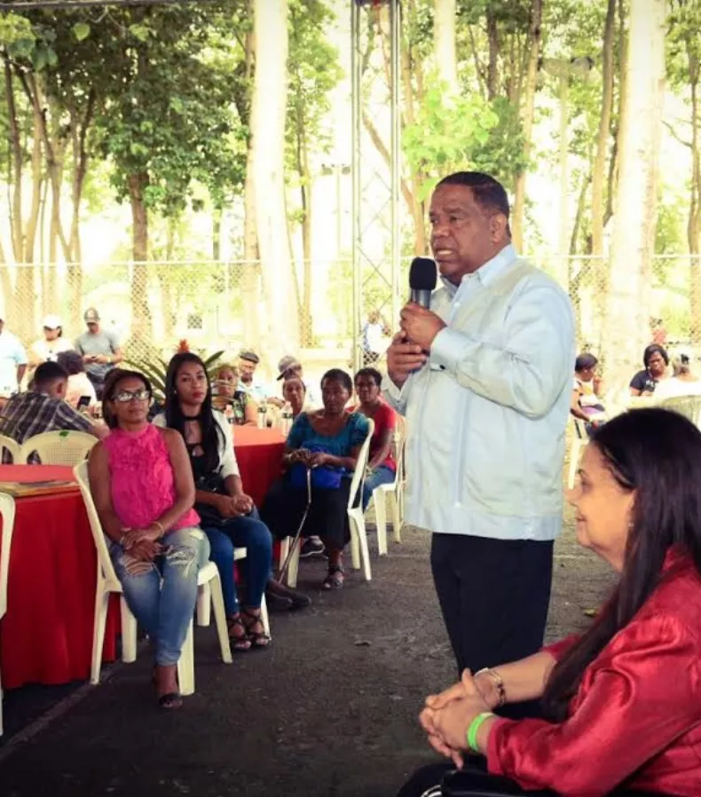 Ministerio Deportes festeja a las madres