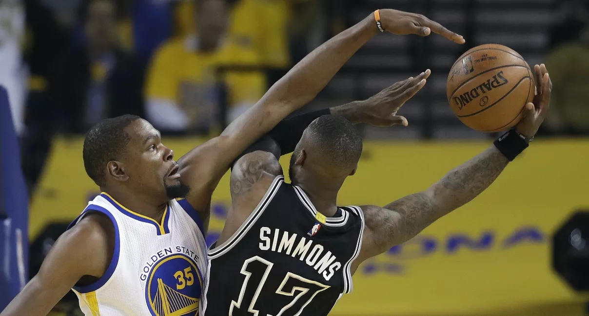 Los Warriors abusan de Spurs sin Leonard