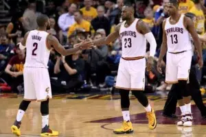 LeBron y Cavaliers más cerca de la Final de Conferencia