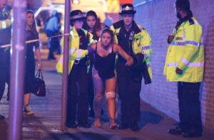 Varios muertos y heridos deja explosión en concierto de Ariana Grande en Mánchester