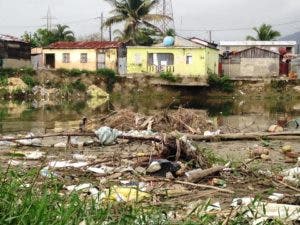 Sector de Puerto Plata a punto de desaparecer por crecidas del río San Marcos