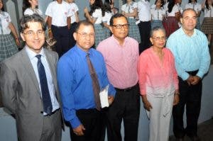 Darwin Caraballo, Luis Felipe de Jesús Ulerio,Rafael Peralta Romero, Rosa Francia Esquea y Avelino Stanley.