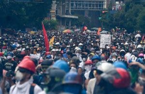 Los «abuelos» salen a la calle para protestar contra Nicolás Maduro