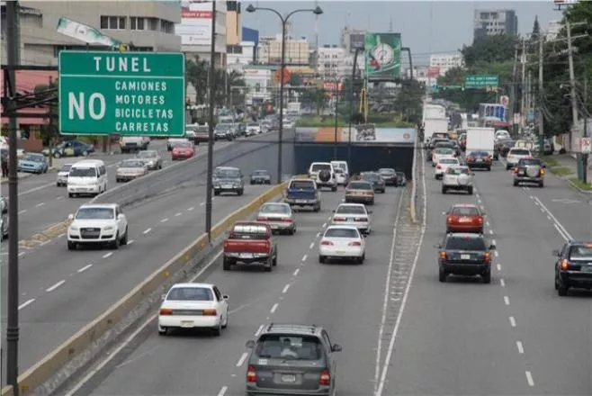 Obras Públicas cerrará a partir de mañana túneles y elevados por mantenimiento