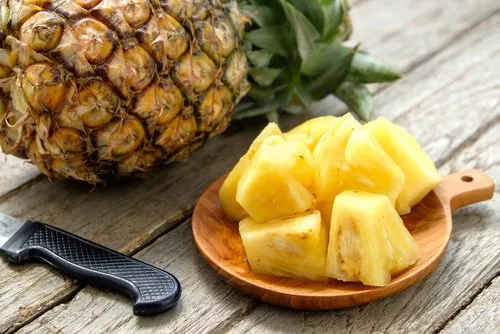 Conozca cinco beneficios de comer piña