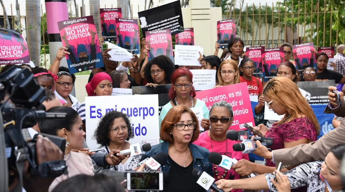 Feministas defienden causales para aborto