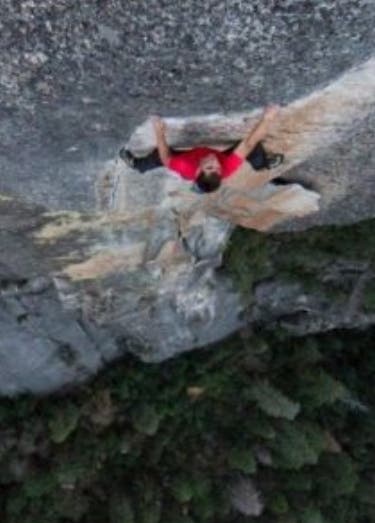 Escala la montaña “El Capitán”sin seguridad