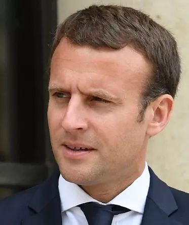 Macron inicia reforma pliego leyes laborales