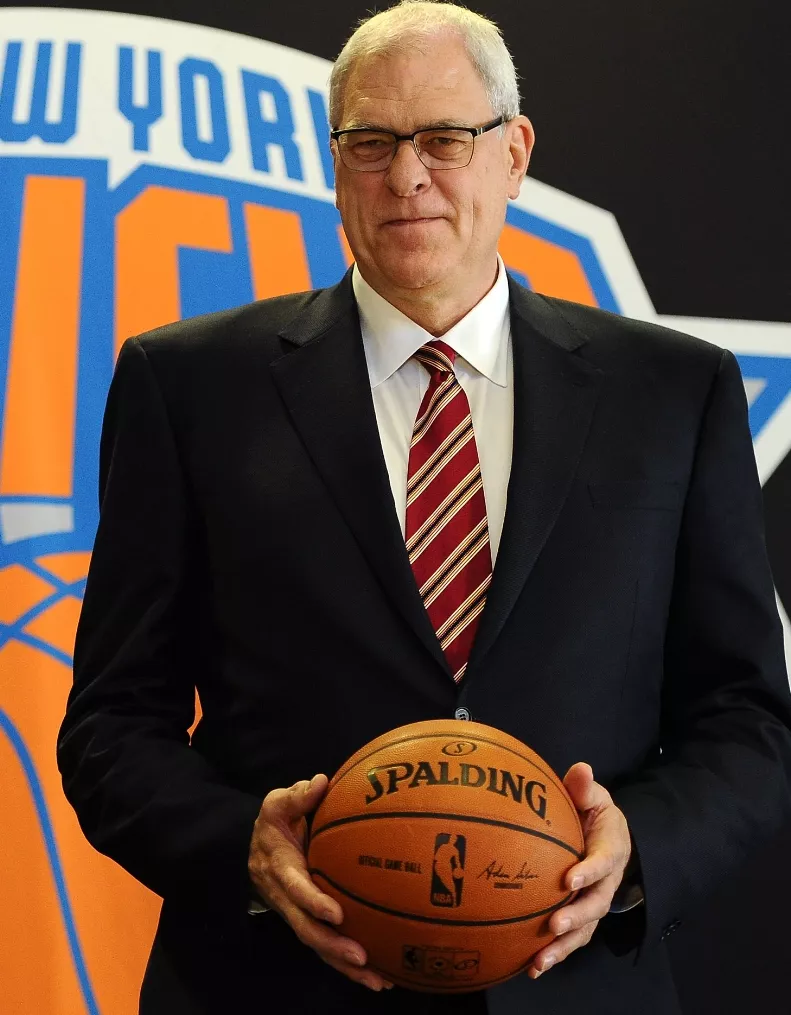 Phil Jackson renuncia a la  presidencia de los  Knicks