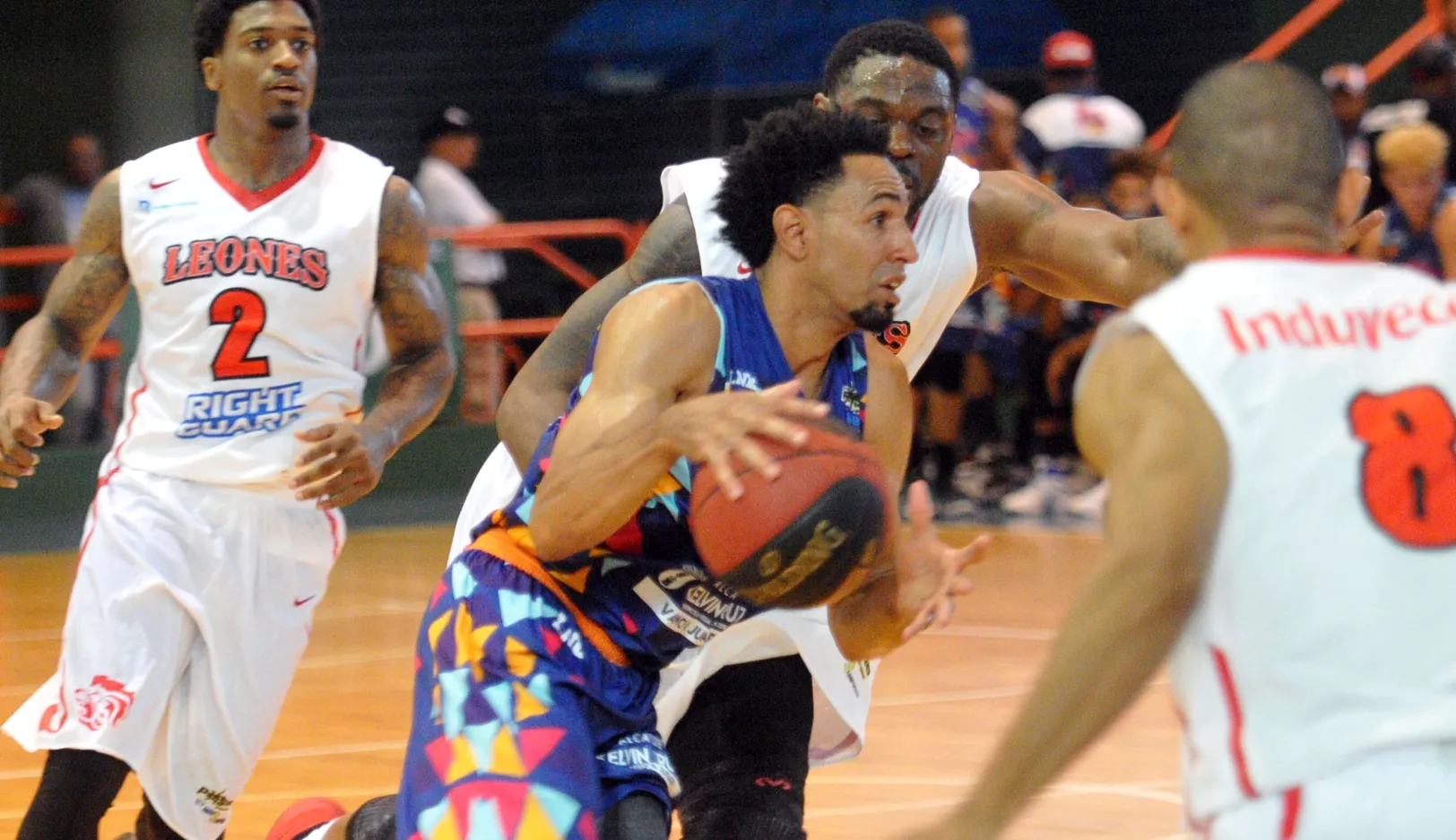 Reales y Huracanes trinfan en torneo LNB