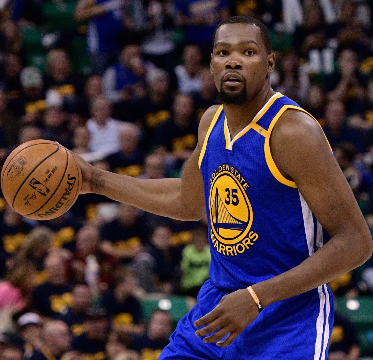 Durant reduciría sus exigencias a Warriors