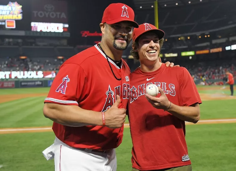 Pujols amplía su enorme legado