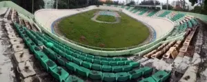 Velódromo olímpico en estado abandono