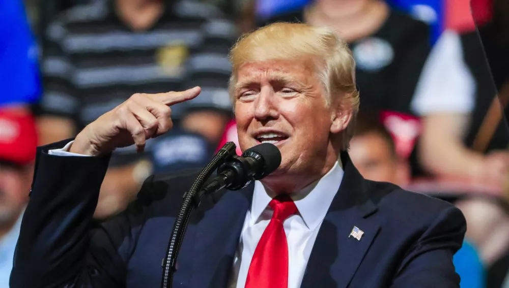 Trump propone poner paneles solares en el muro para que México pague "menos"