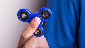 Por qué el aeropuerto de Frankfurt confiscó 35 toneladas de fidget spinners, el juguete que fascina a los niños