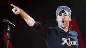 Enrique Iglesias lanzará un nuevo álbum de grandes éxitos