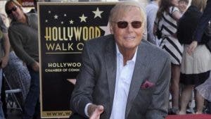 Muere a los 88 años Adam West, el “Batman” televisivo