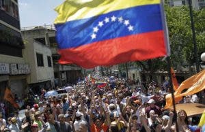 Oposición pide a venezolanos mantenerse en cruzada para lograr el “cambio»