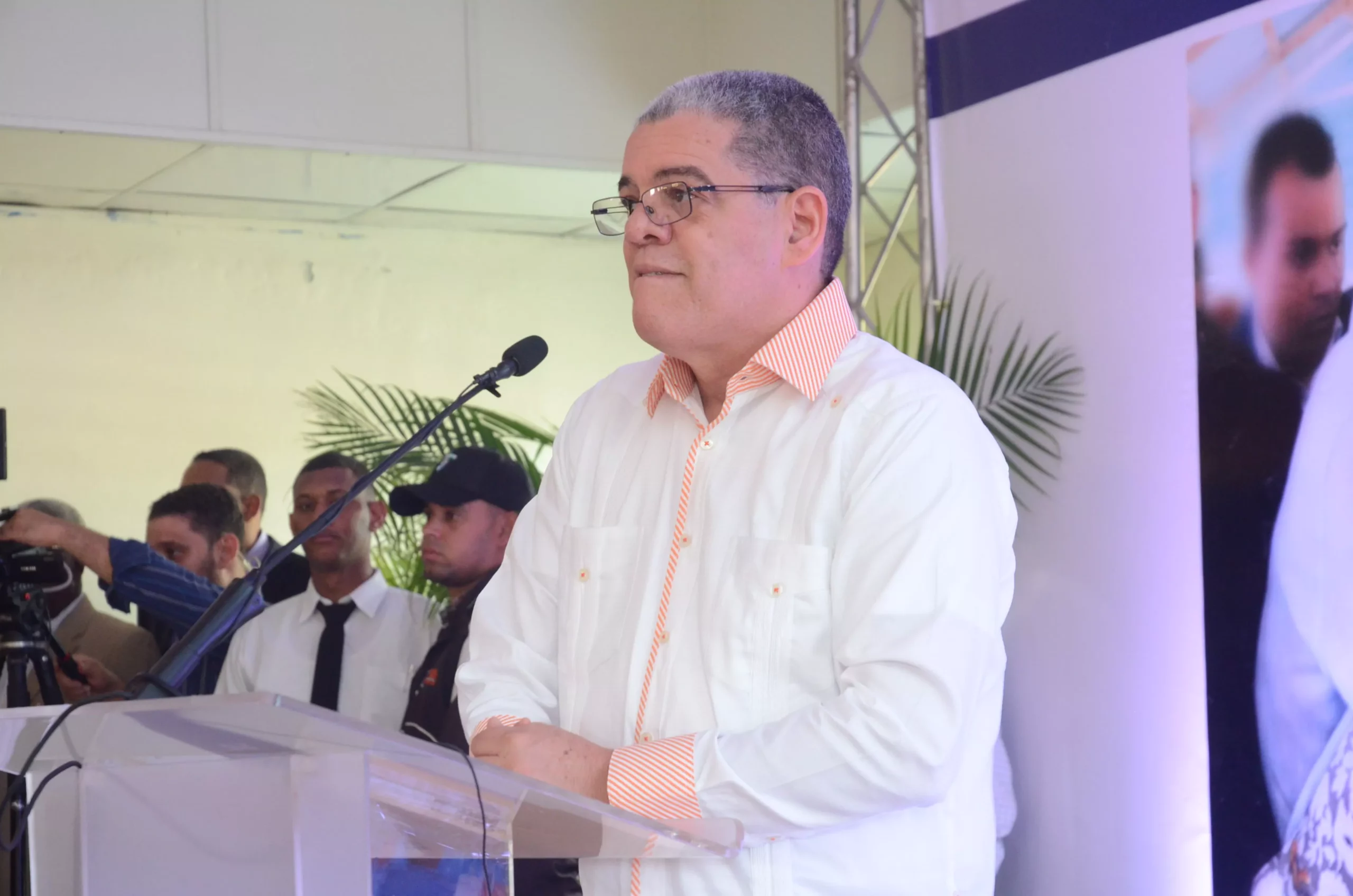 Amarante Baret cree que gobernantes irresponsables son culpables de 