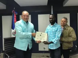 CAASD capacita técnicos haitianos en medición y reparación de medidores