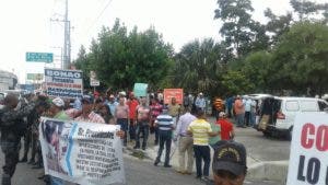 Aproleche protesta frente a Agricultura, piden regular importación de leche