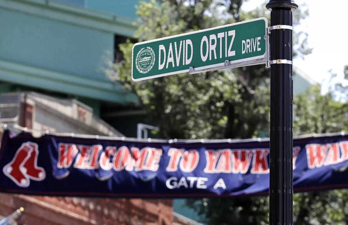 Boston rebautiza calle en honor a David Ortiz