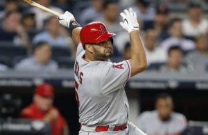 Albert Pujols alaba figura de David Ortiz al que Boston le retira número 34