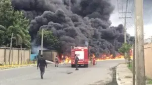 Se registra un incendio en Haina próximo a la Refinería Dominicana de Petróleo