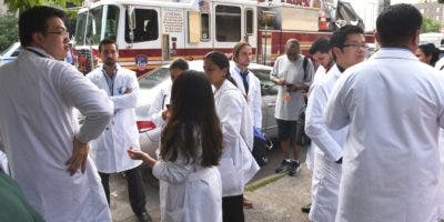 Médico ataca a tiros a varios colegas en hospital de Nueva York y luego se suicida