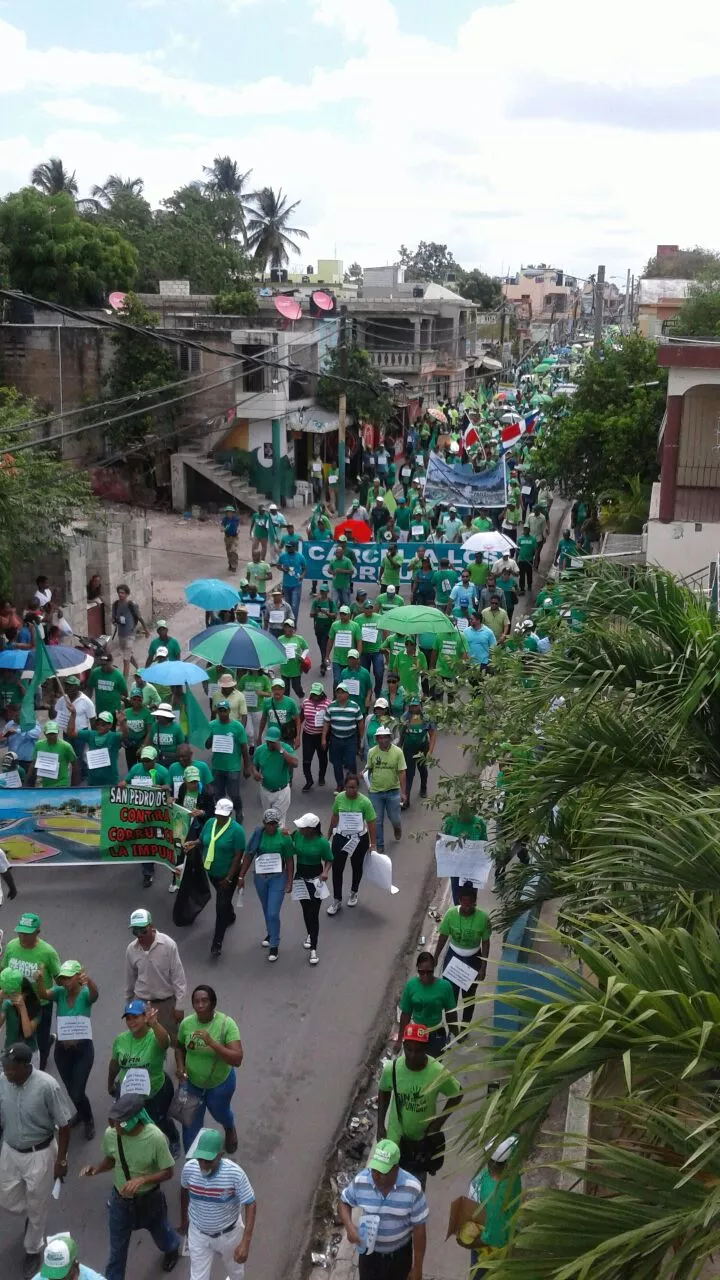 Video: Región Este se concentra en San Pedro de Macorís y marcha contra la corrupción