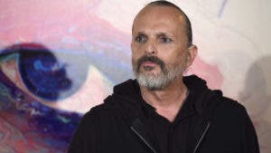 Miguel Bosé: Hoy las disqueras tratan a los artistas a las patadas