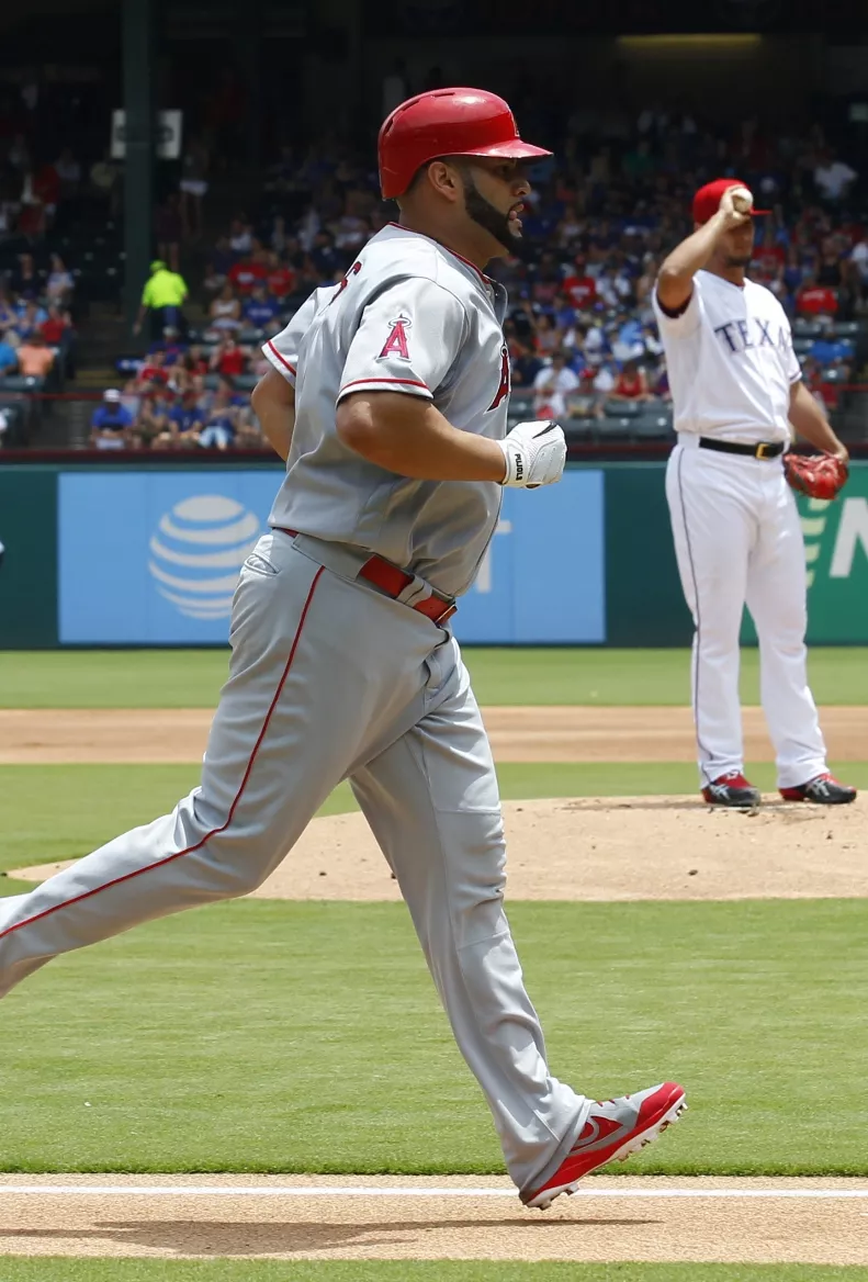 Pujols pega  el jonrón 13; Colomé lleva 25 salvados