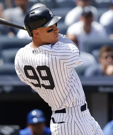 Aaron Judge empata marca de DiMaggio en los Yankees