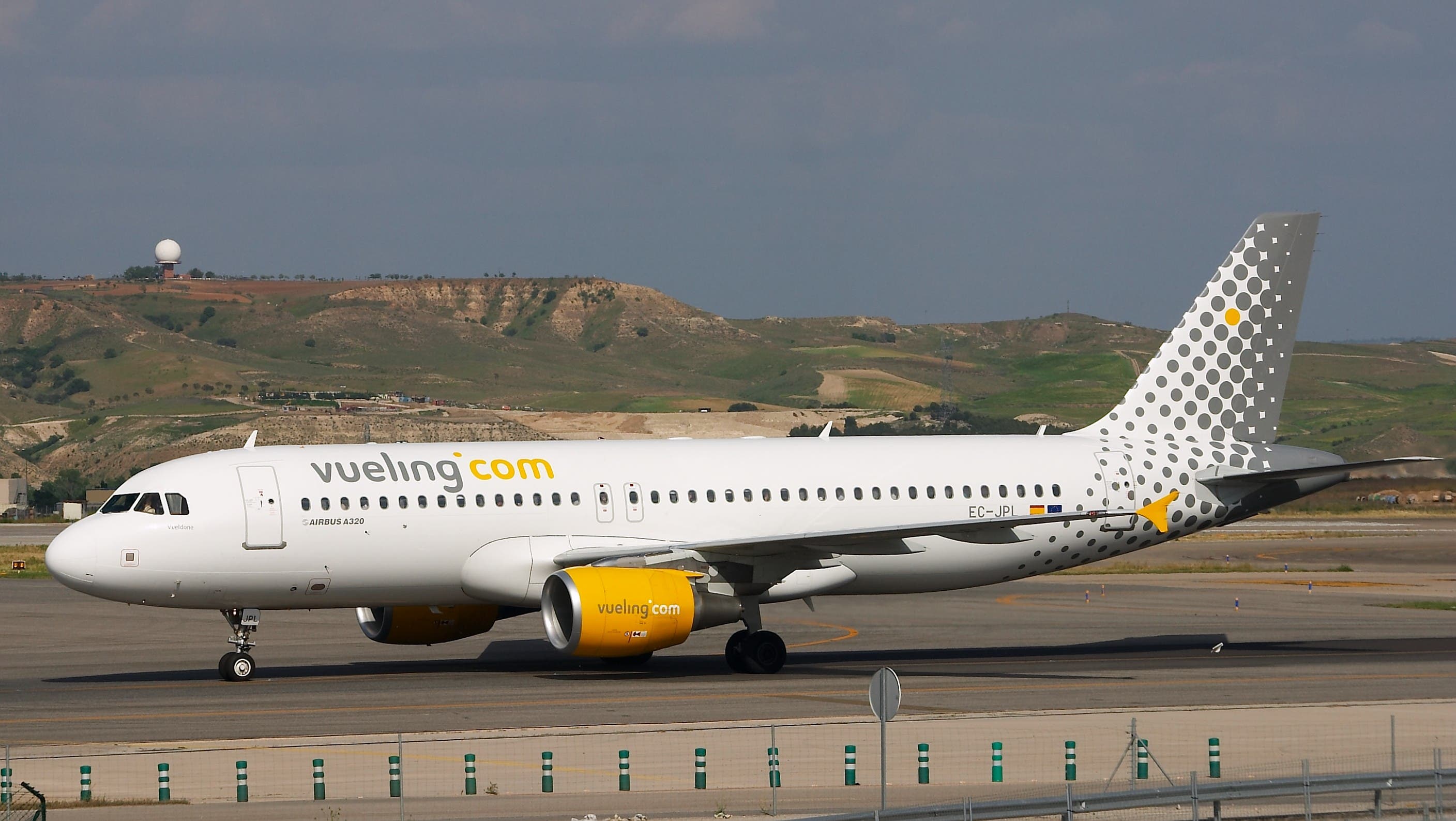 Pasajeros impiden despegue de un avión de Barcelona a Dakar por una expulsión