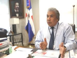 Hijos de migrantes dominicanos en EE.UU podrán solicitar becas para posgrado de la MESCYT