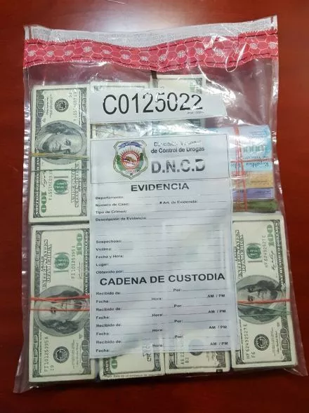 Detienen venezolana intentó sacar casi RD$5 millones por el AILA