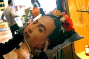 Frida Kahlo, 110 años de una artista marcada por el dolor y su propio mito